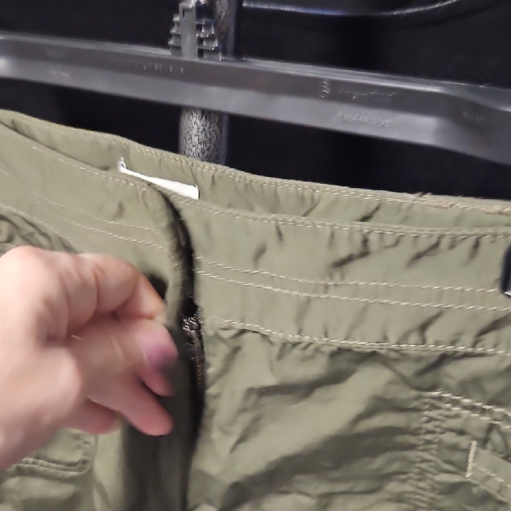 LOFT Green Cargo Shorts with Relaxed Fit - Picture 3 of 7